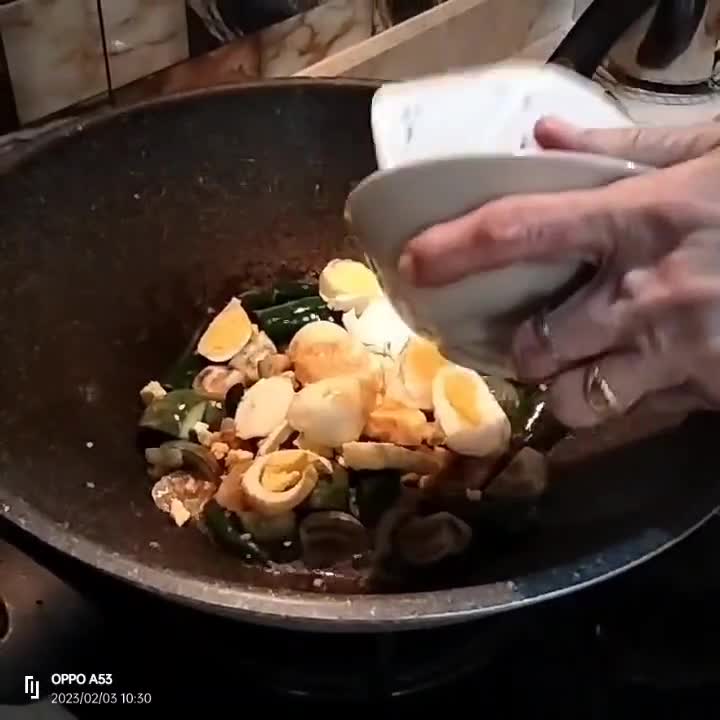 Foto langkah ke 2 dari resep Tumis Terong Taluah Lado Ijo.