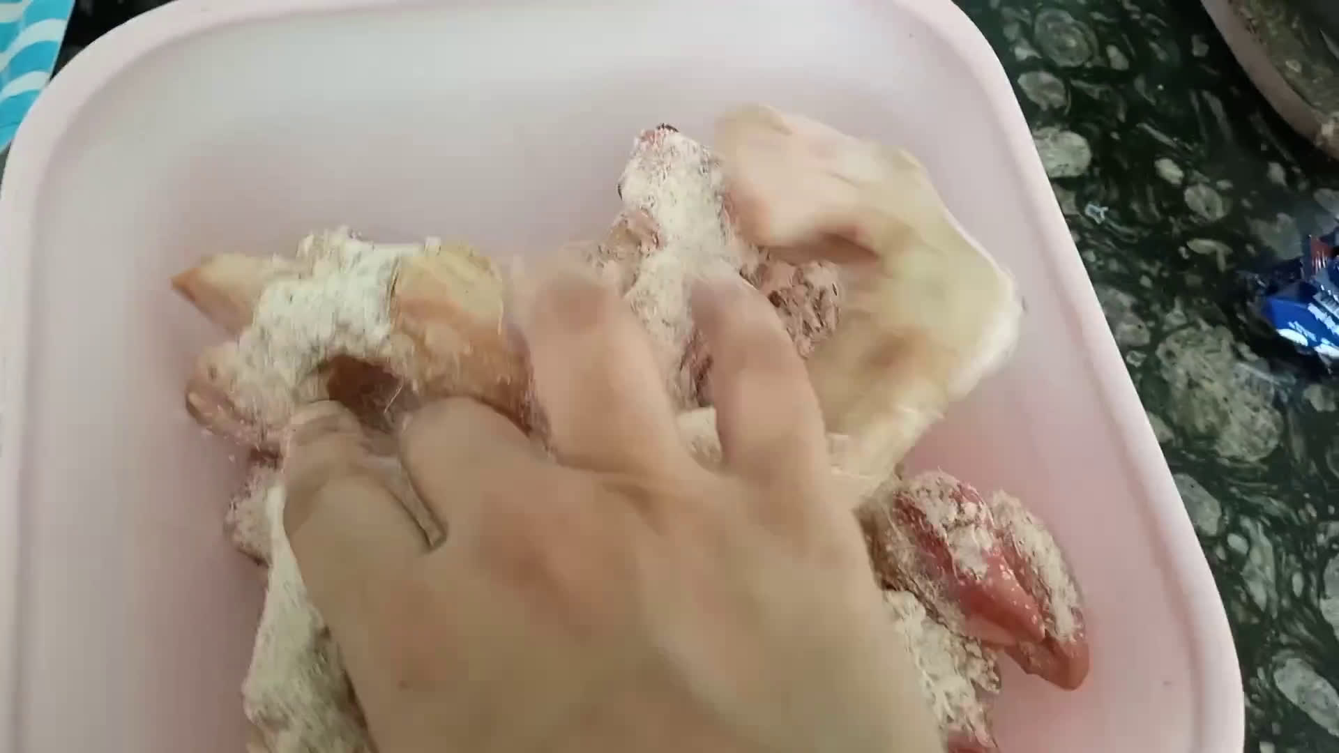 A picture of step 2 of How to clean goat trotters | بکرے پاے سے بال صاف کرنے کا طریقہ.