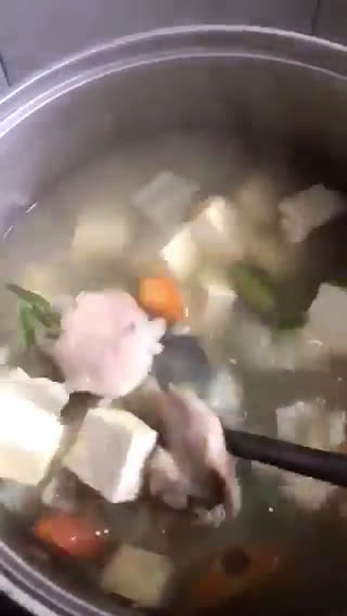 Foto langkah ke 8 dari resep Soup Sayap Ayam Sederhana.