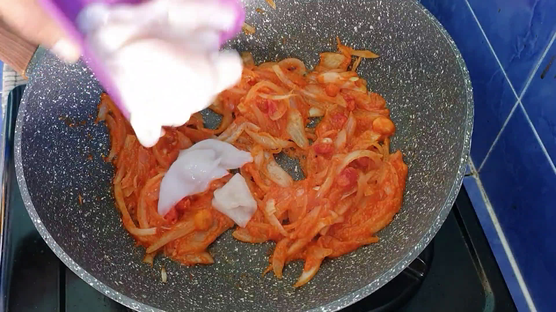 Foto langkah ke 2 dari resep Cumi Asam Manis.