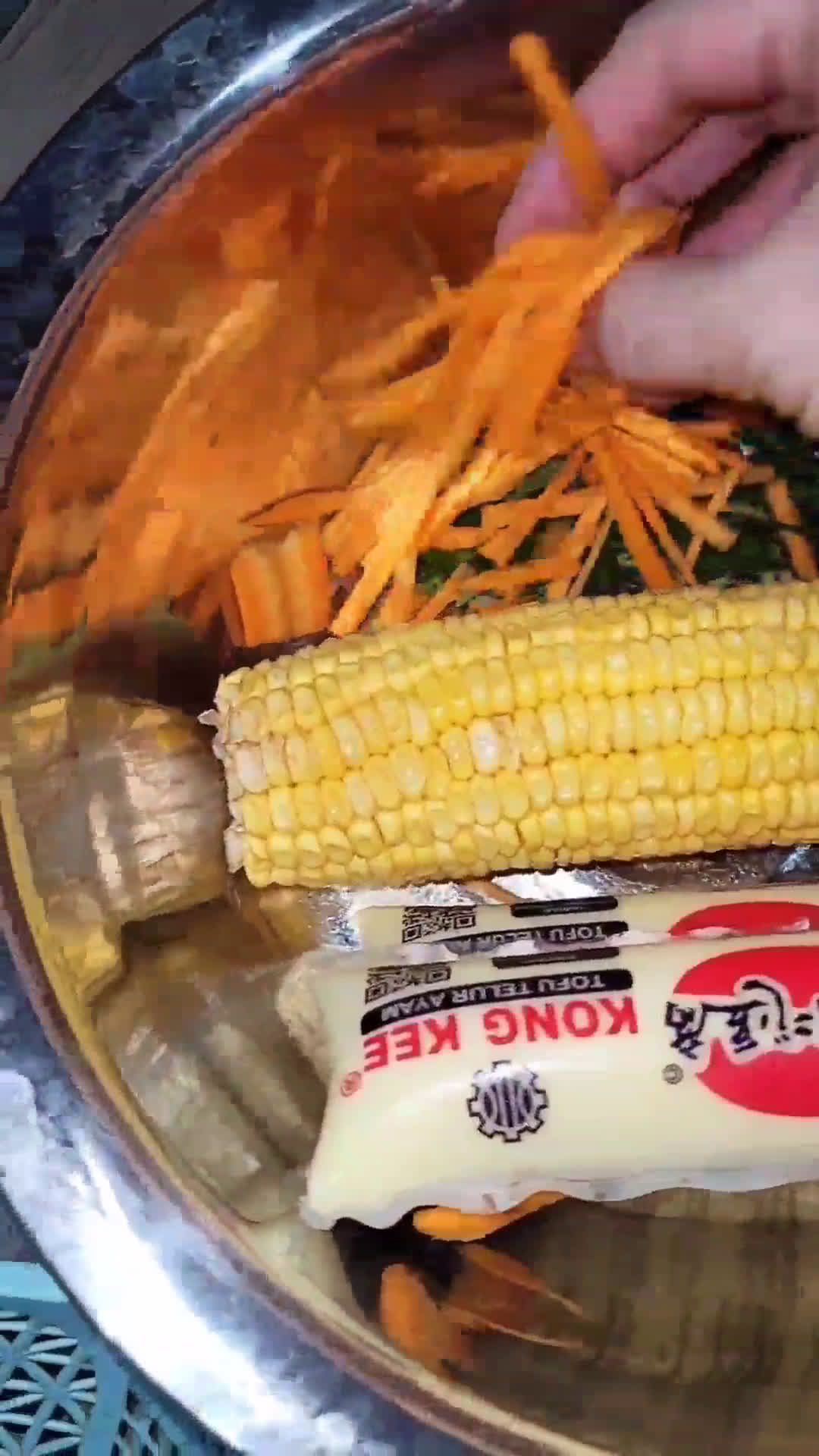 Foto langkah ke 1 dari resep Tumis Jagung Tofu.