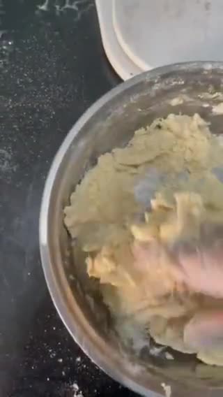 Foto langkah ke 2 dari resep Curry puff (isian coklat atau kari).
