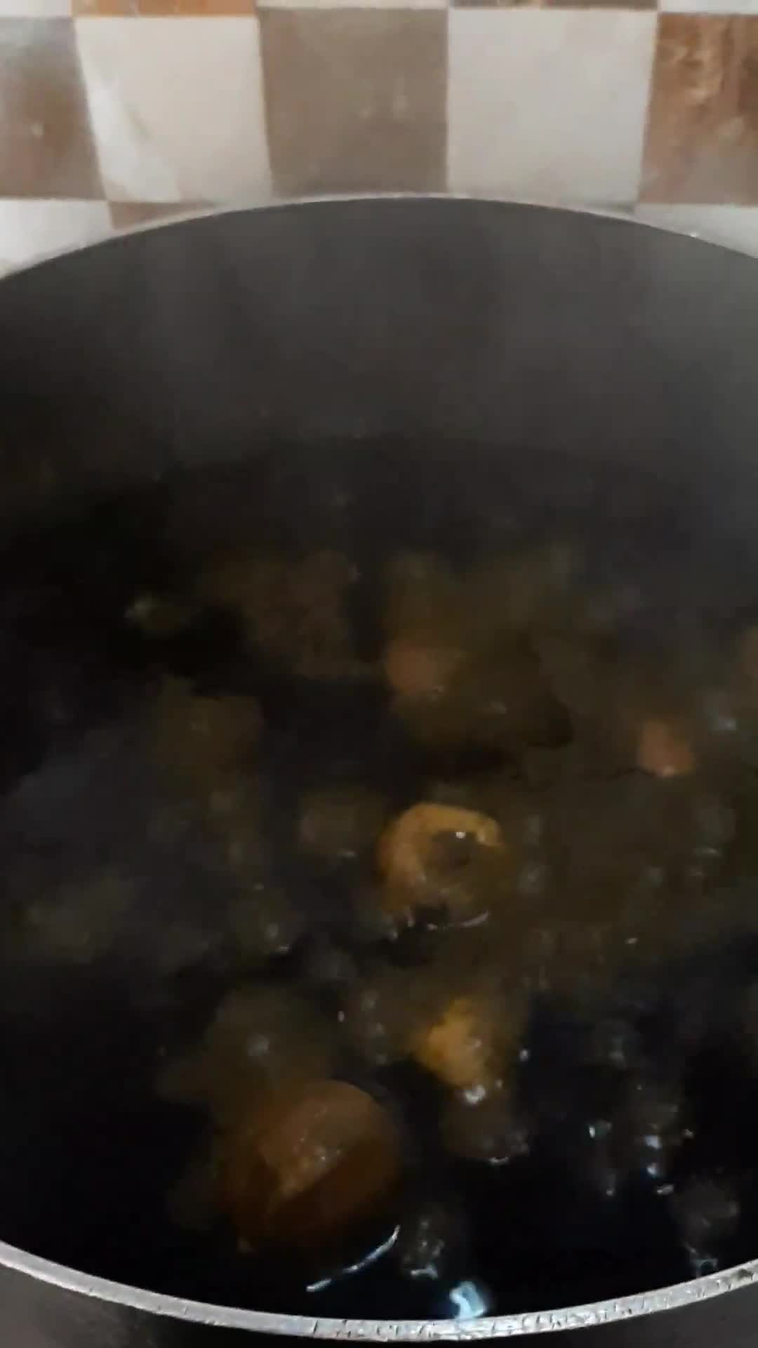 عکس مرحله 4 از دستور قورمه سبزی با چاشنی رب آلوچه 😋