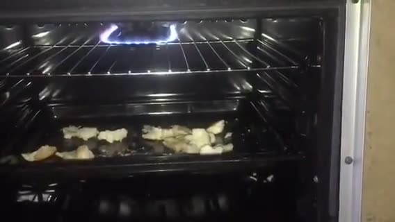 A picture of step 2 of Homemade Breadcrumbs.