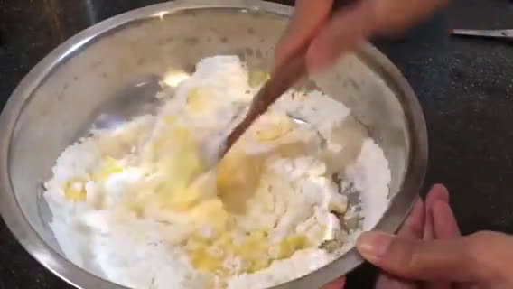 Foto langkah ke 2 dari resep Kukis Pelangi Teflon 3 Bahan.