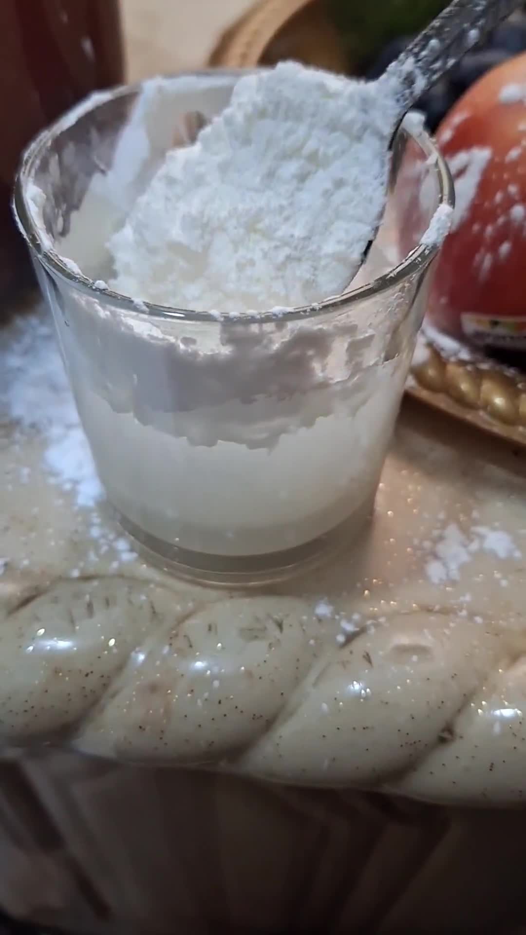 صورة لخطوة 2 من وصفة كيكة فواكه بدون فرن