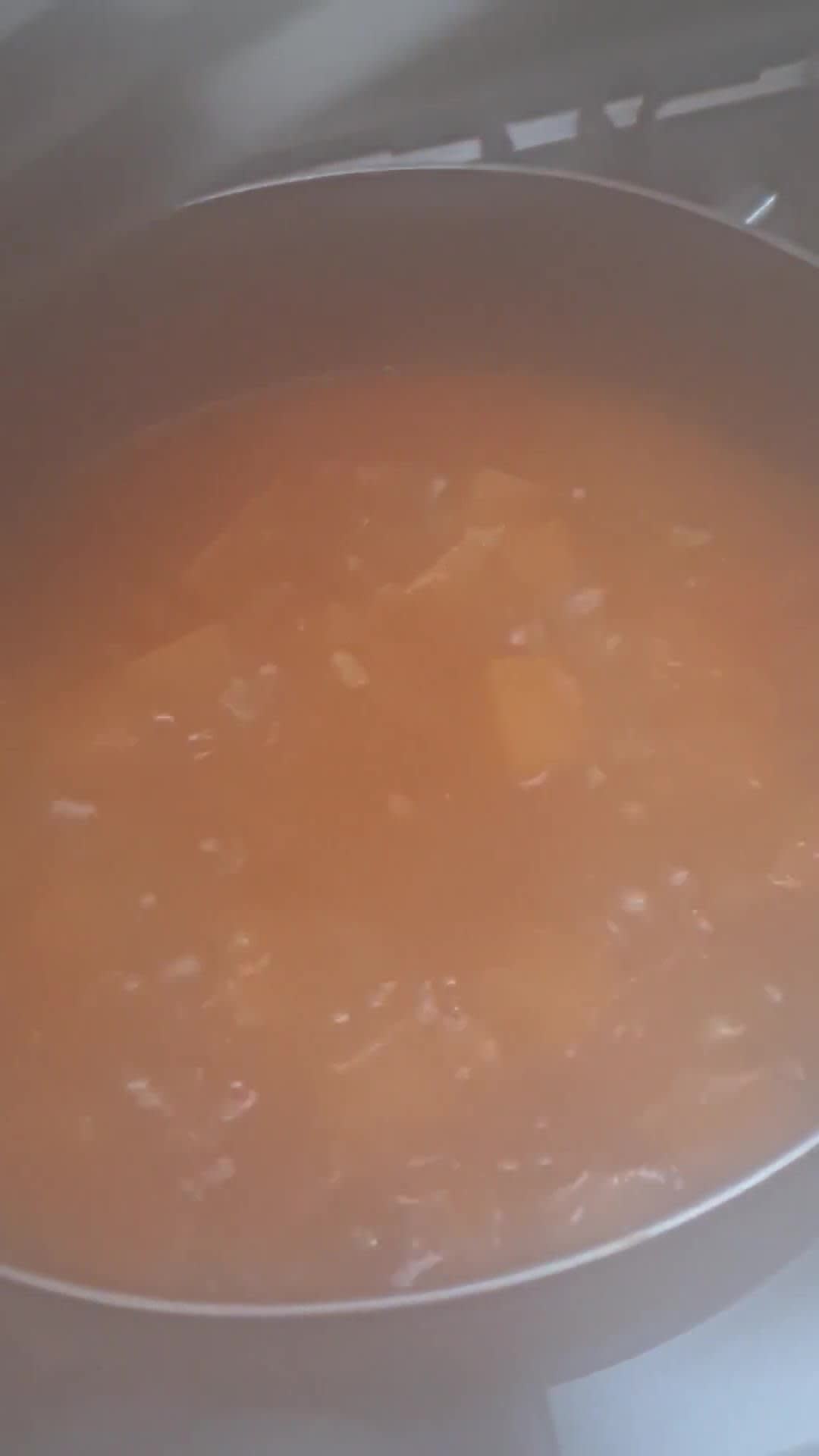Foto del paso 4 de la receta: Guisito express plant based de zapallo y garbanzos 🫕