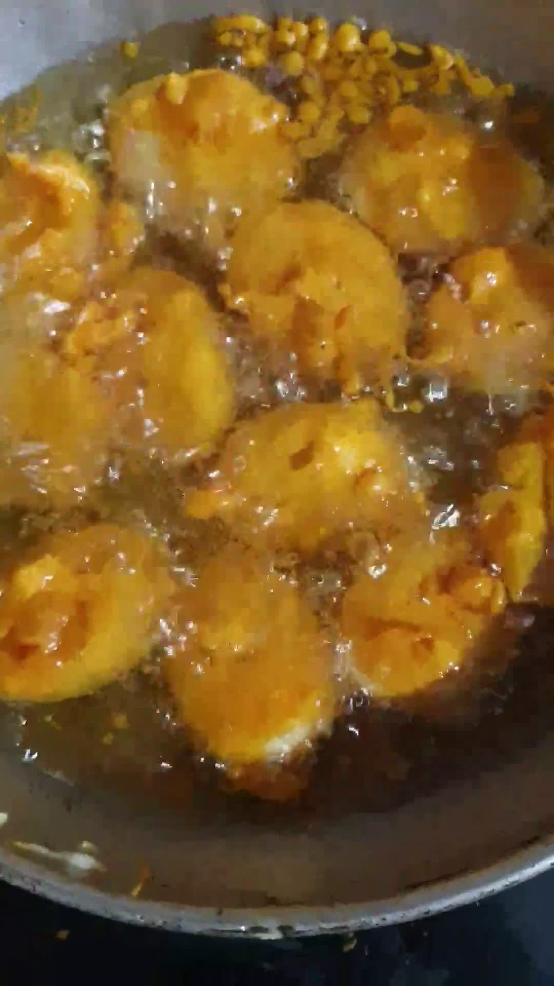 A picture of step 5 of Egg pakora.