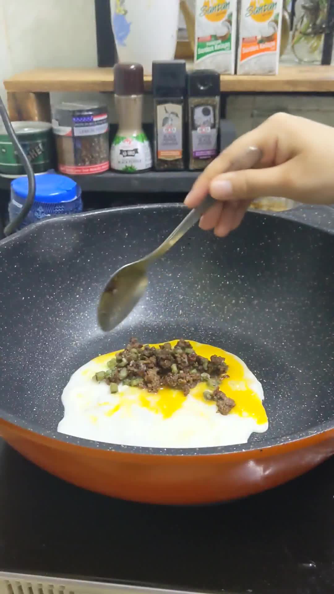 Gambar langkah 2 resipi Telur Khurasan.