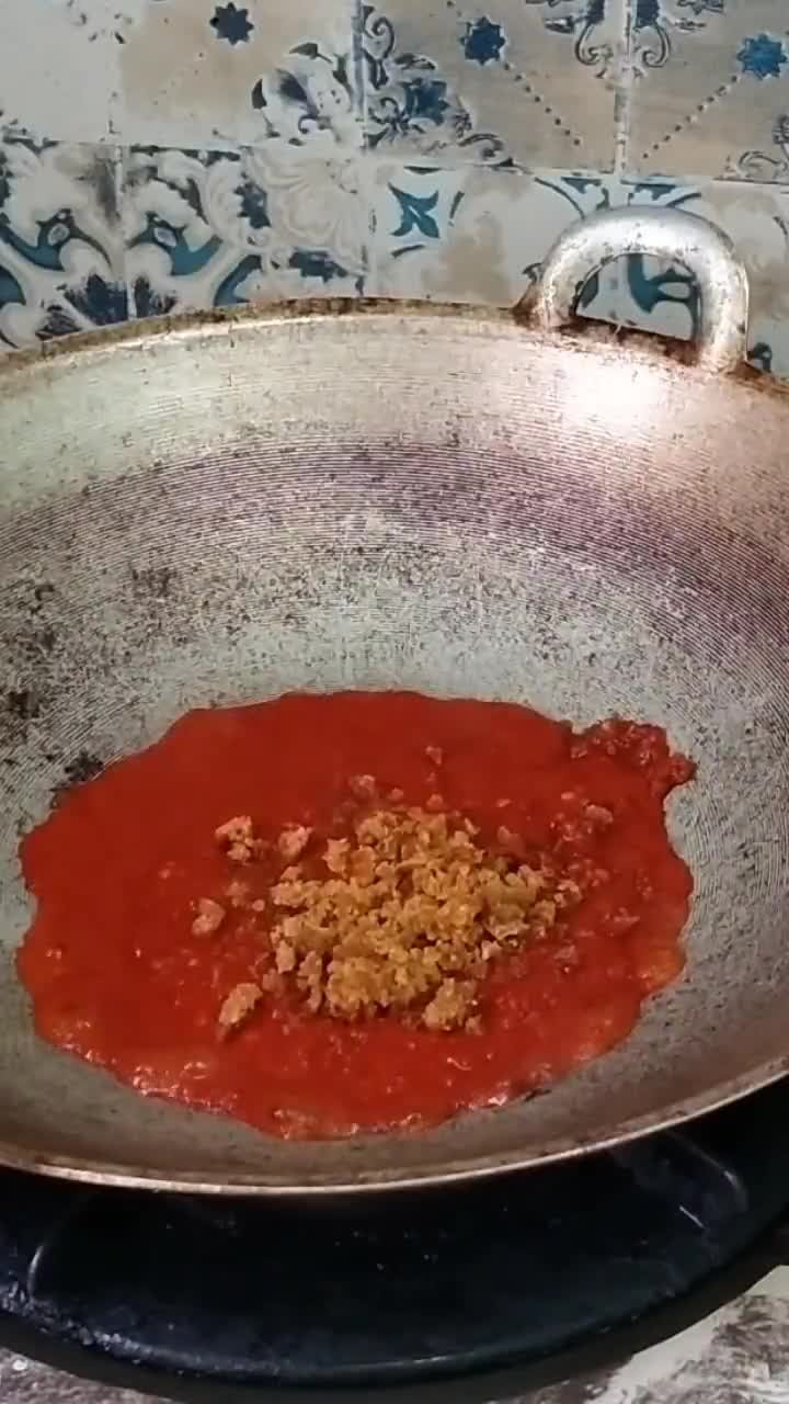 Gambar langkah 5 resipi Keropok lekor homemade.