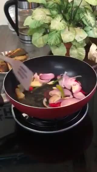 Gambar langkah 2 resipi Ikan Pelata Masak Asam Jawa.