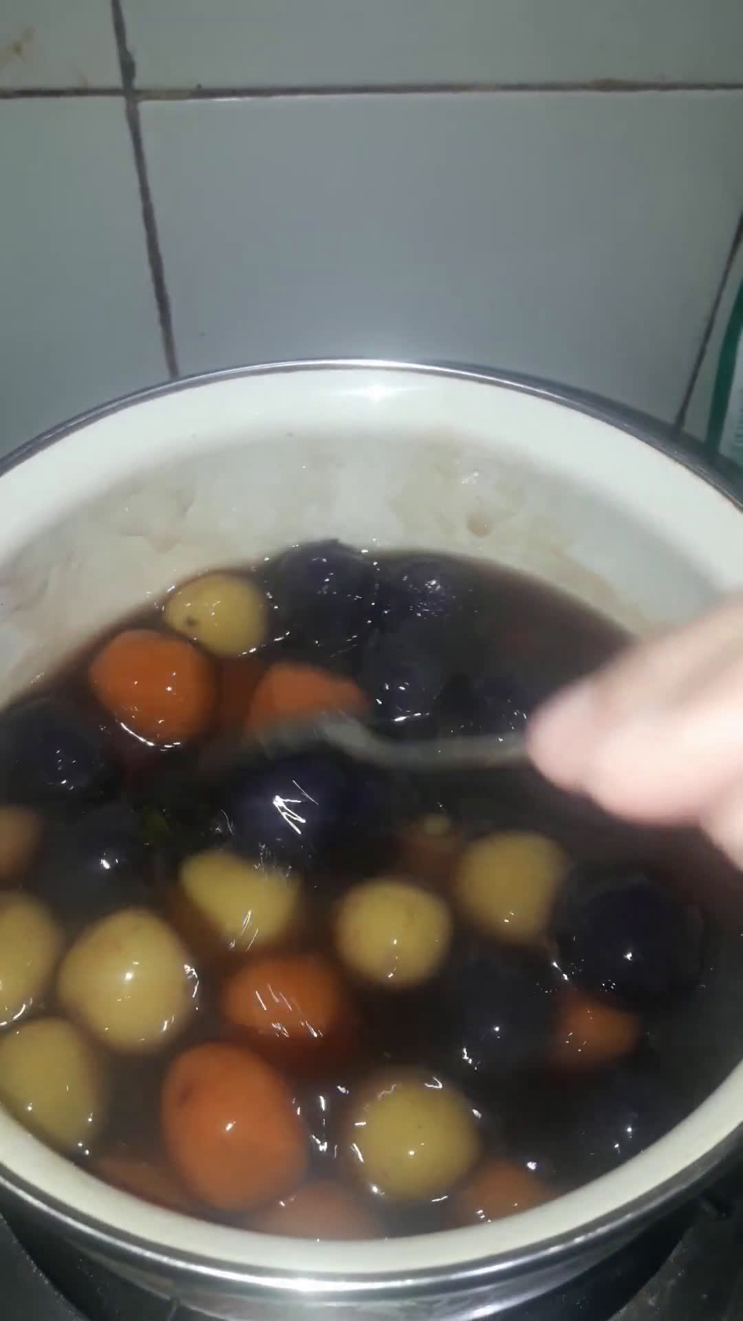 Foto langkah ke 4 dari resep Biji salak pelangi (rainbow).