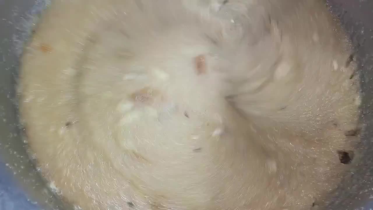 A picture of step 6 of Suji Ka Halwa💛🤤.