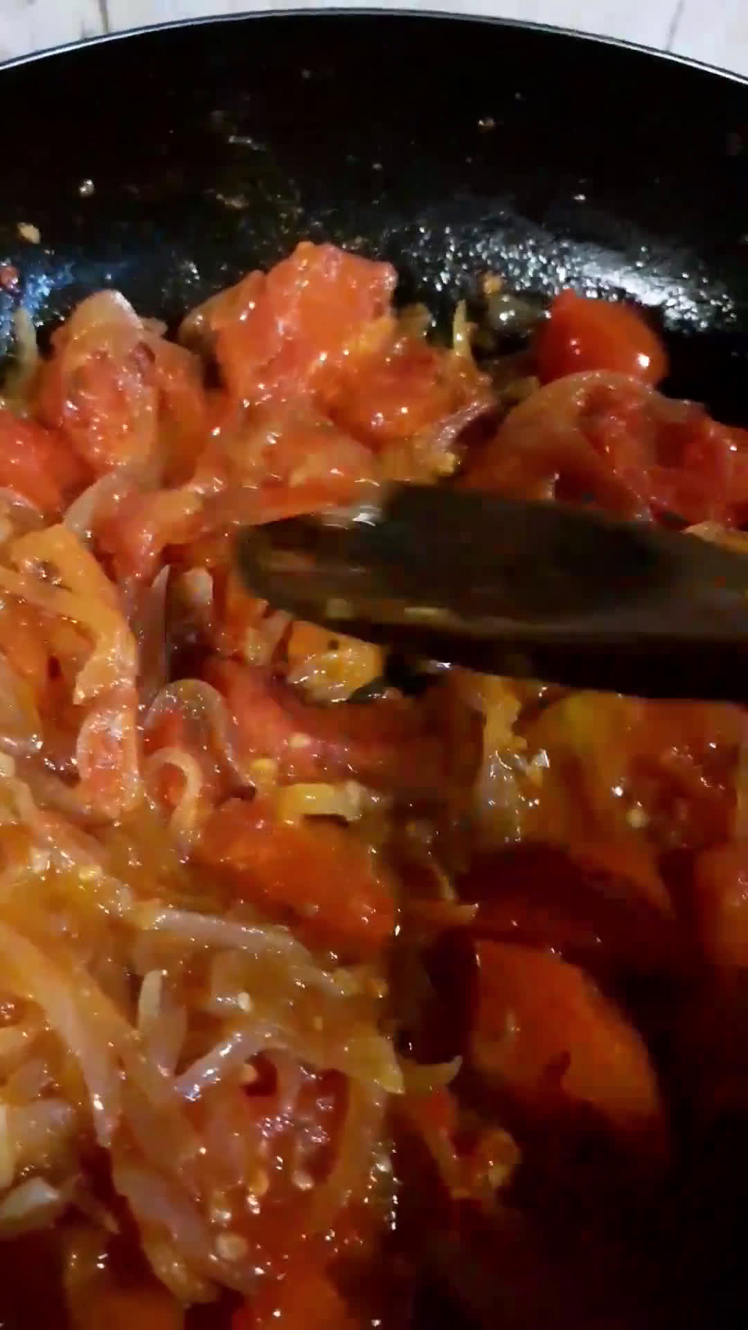A picture of step 4 of Timatar ki chutney.