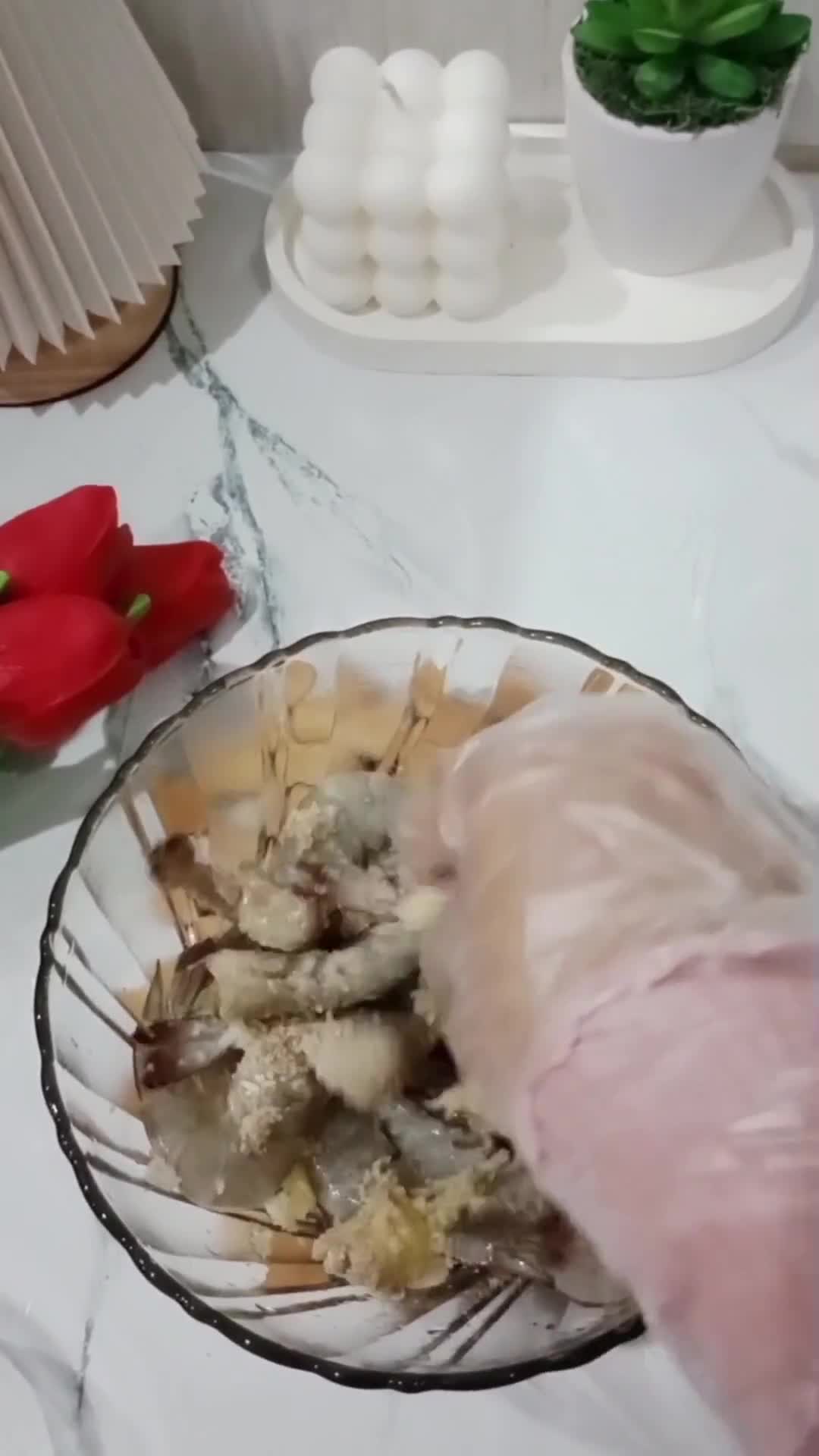 Foto langkah ke 2 dari resep Ebi Furai/Japanese Fried Shrimp.