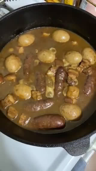 A picture of step 8 of Braised Pork Belly & Sausage.
