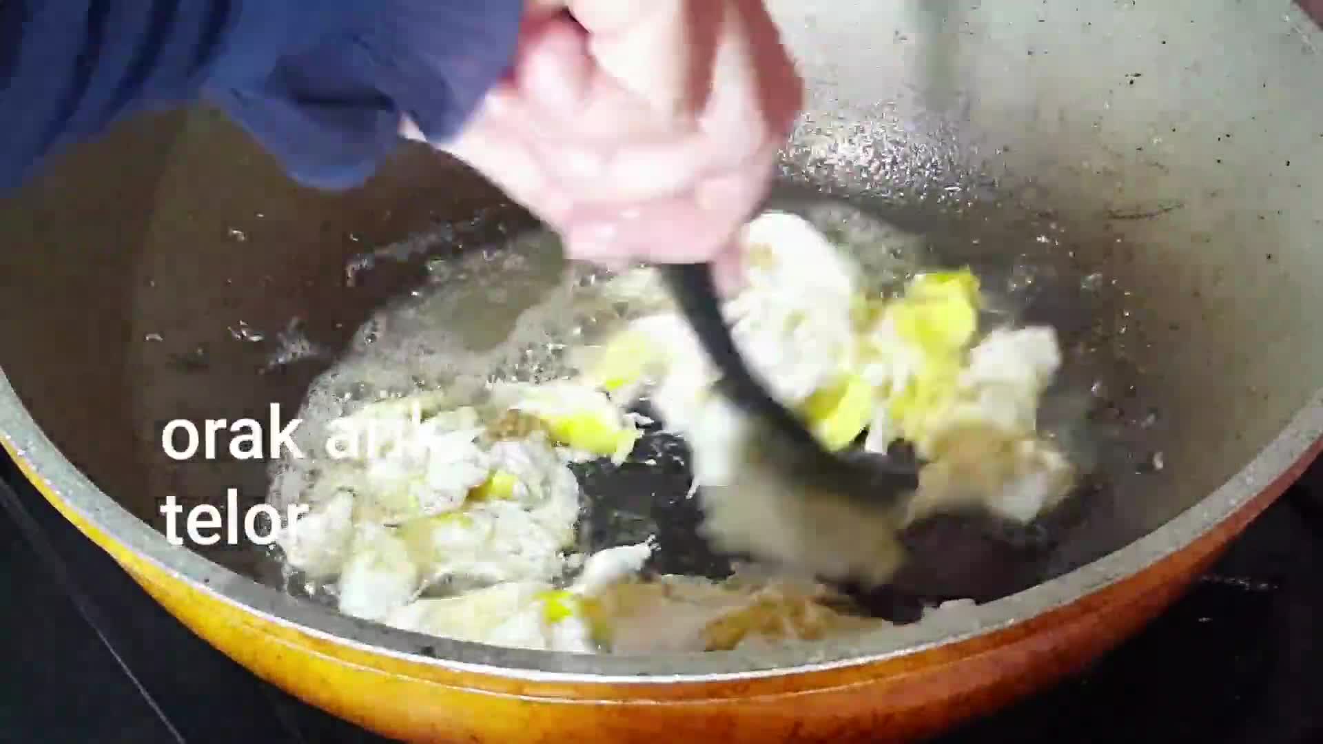 Foto langkah ke 1 dari resep Nasi goreng satset.
