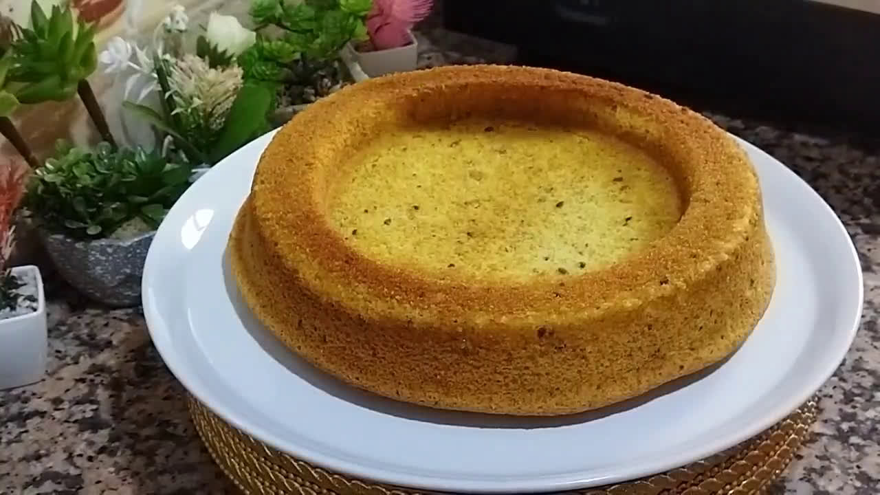 صورة لخطوة 2 من وصفة كيكة المول العجيب رائعة جدا فالمداق 👌