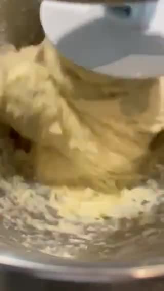 صورة لخطوة 3 من وصفة فطائر الدجاج مع الخضار الملونة