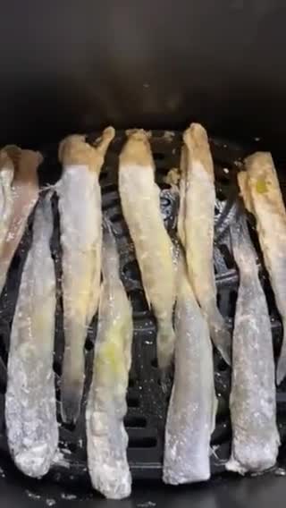 Foto del paso 2 de la receta: Bacaladillas frescas en freidora de aire