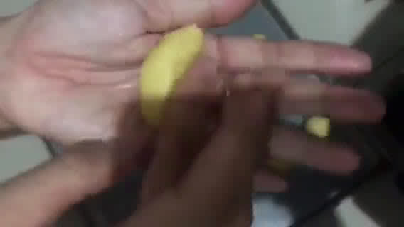 Foto langkah ke 4 dari resep Putri Salju Isi Coklat.