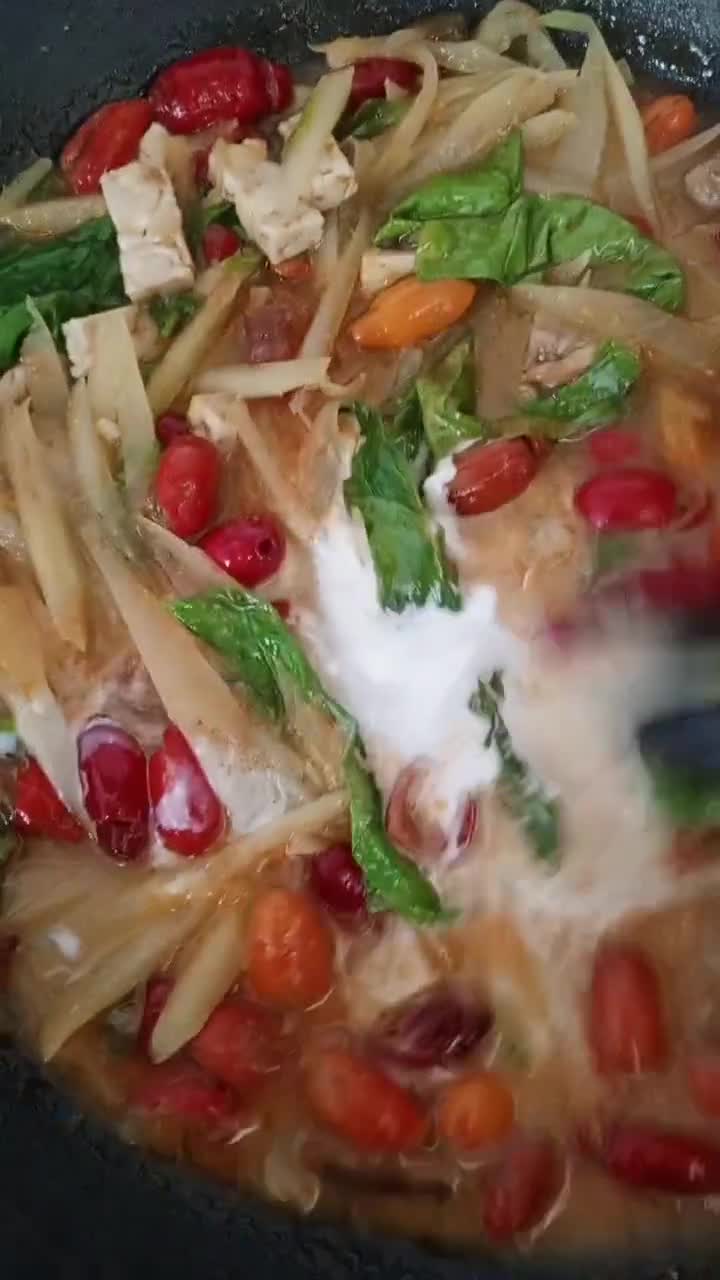 Foto langkah ke 4 dari resep Jangan Telo Gantung Pedes.