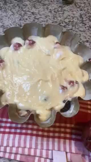 Une image de l'étape 6 de Cake 🫐🍒🍇fruits rouge 🍋passion🥭.