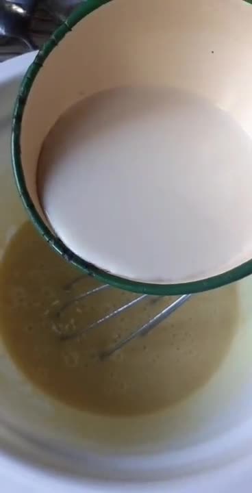 Foto del paso 3 de la receta: Magdalenas de manzanilla y miel🍯