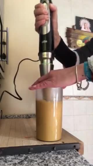 Foto del paso 7 de la receta: Muslos de pollo en salsa con cerveza 🍺