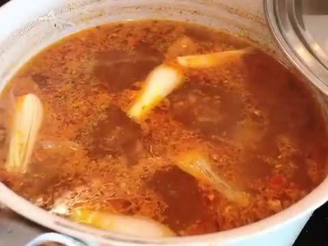 Hình bước làm 6 của món Bún Bò Huế Tái Gân Bò Viên