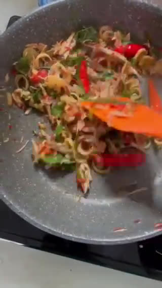 Foto langkah ke 4 dari resep Tongkol Suwir Pedas! (Less Oil).