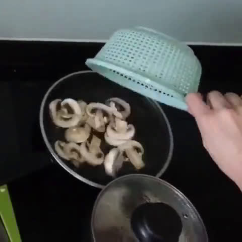 Foto langkah ke 4 dari resep Mie Ayam Jamur Rumahan (step video).