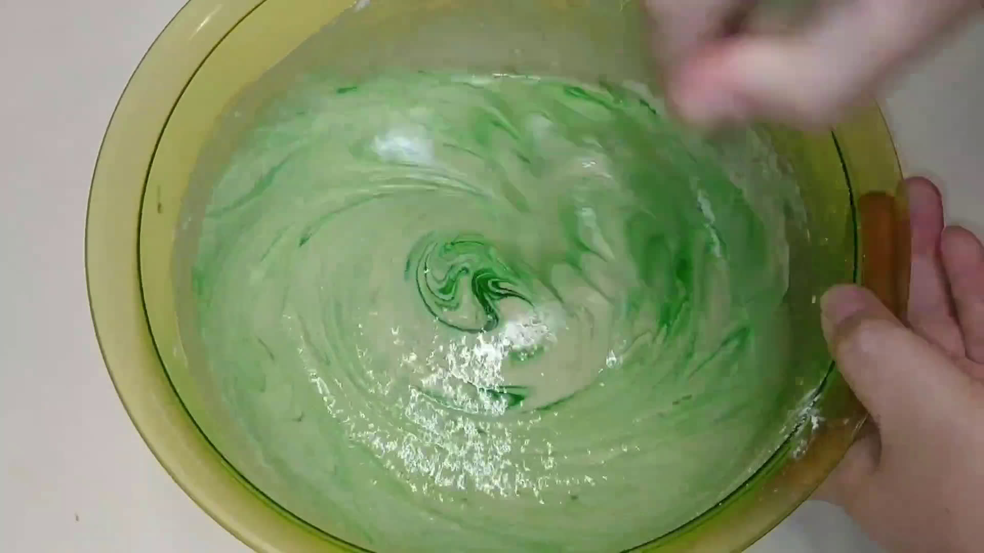 Foto langkah ke 4 dari resep 182. Apem Pandan Kukus.