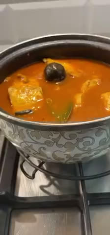 صورة لخطوة 3 من وصفة كبسة السمك بالطماطم