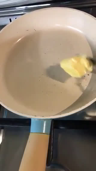 صورة لخطوة 2 من وصفة القشد الملكي