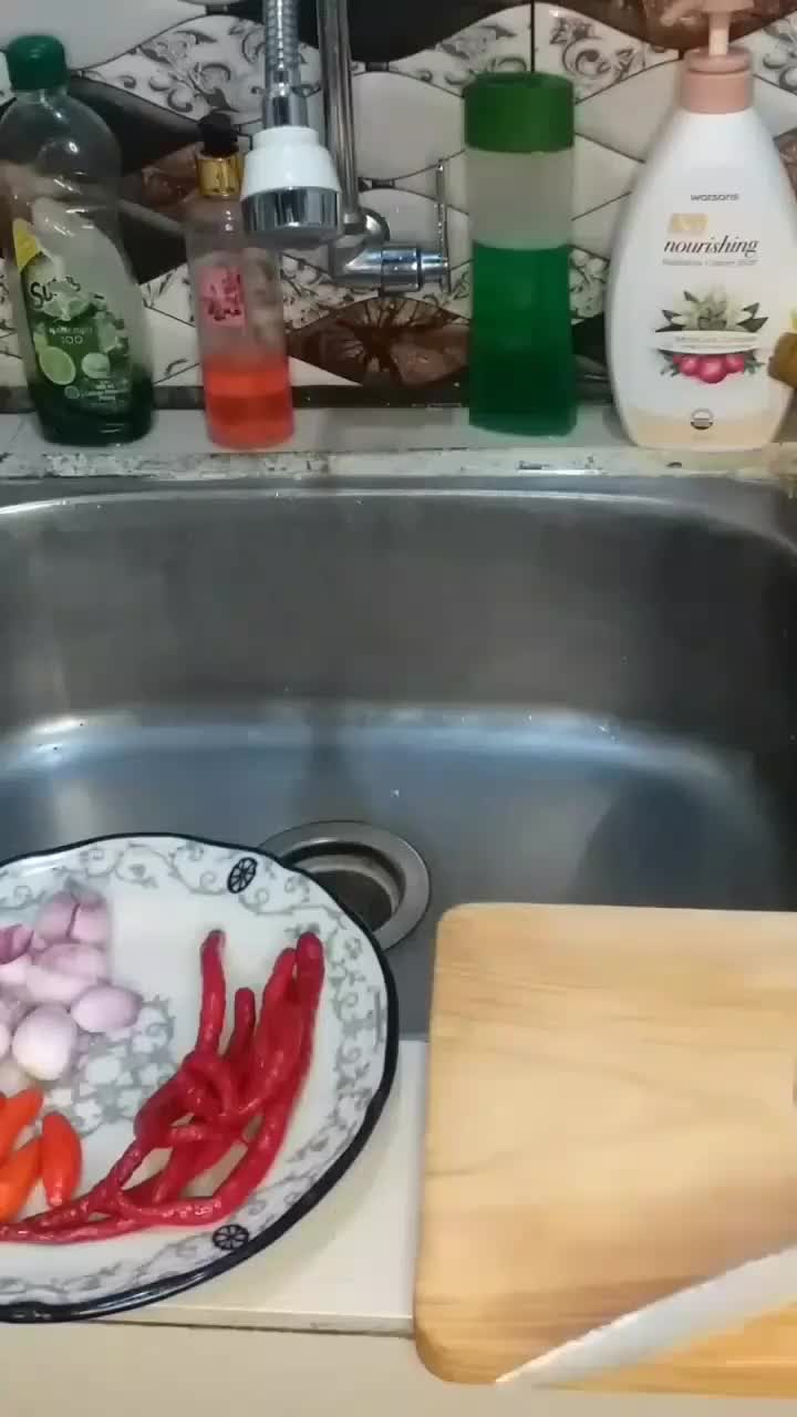 Foto langkah ke 1 dari resep 2. Nasi Goreng Malas Kwali Sat Set.