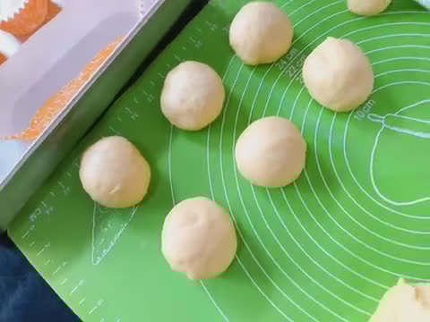 Foto langkah ke 3 dari resep Roti Sosis.