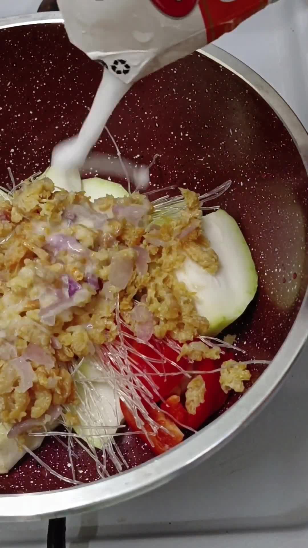 Gambar langkah 2 resipi Labu Air Masak Lemak Udang Kering.