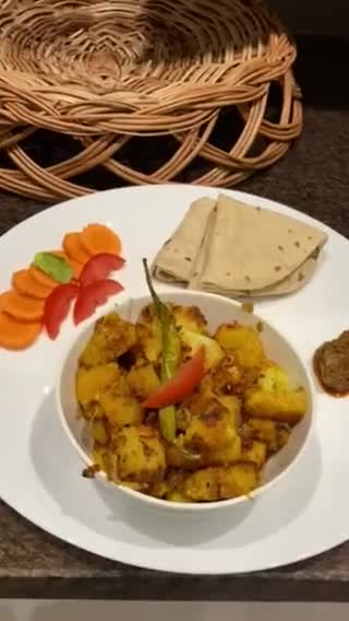 कुकर वाली गोभी (बिना प्याज़ लहसुन) (Cooker wali gobhi recipe in hindi) रेसिपी चरण 7 फोटो