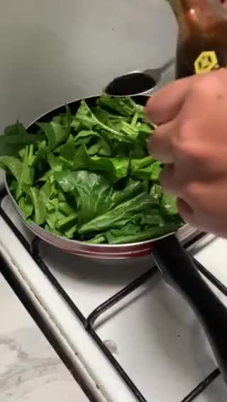 Foto langkah ke 3 dari resep Horenzo butter (bayam jepang).