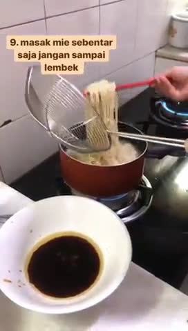 Foto langkah ke 7 dari resep Mie ayam jamur rica.