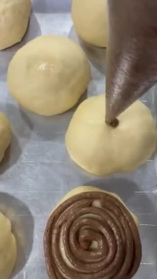 Gambar langkah 10 resipi Coffee Bun.