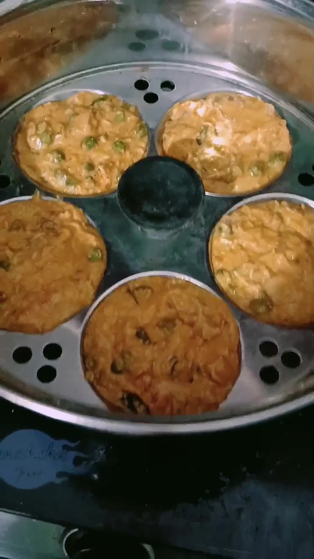 बैम्बिनो सेवई इडली (Bambino sevai Idli recipe in Hindi) रेसिपी चरण 8 फोटो