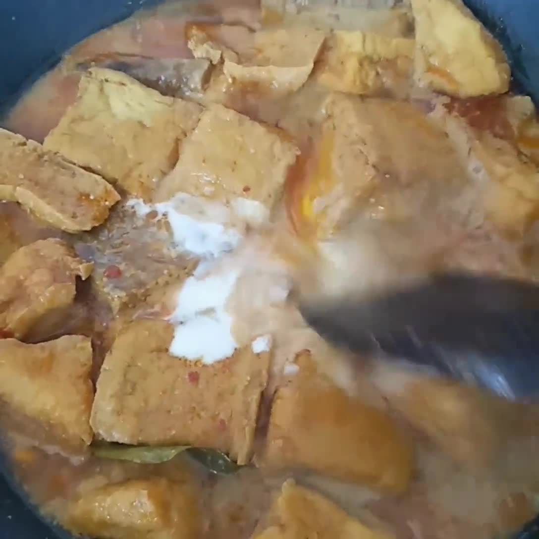 Foto langkah ke 4 dari resep Kalio Tahu Tempe Semangit.