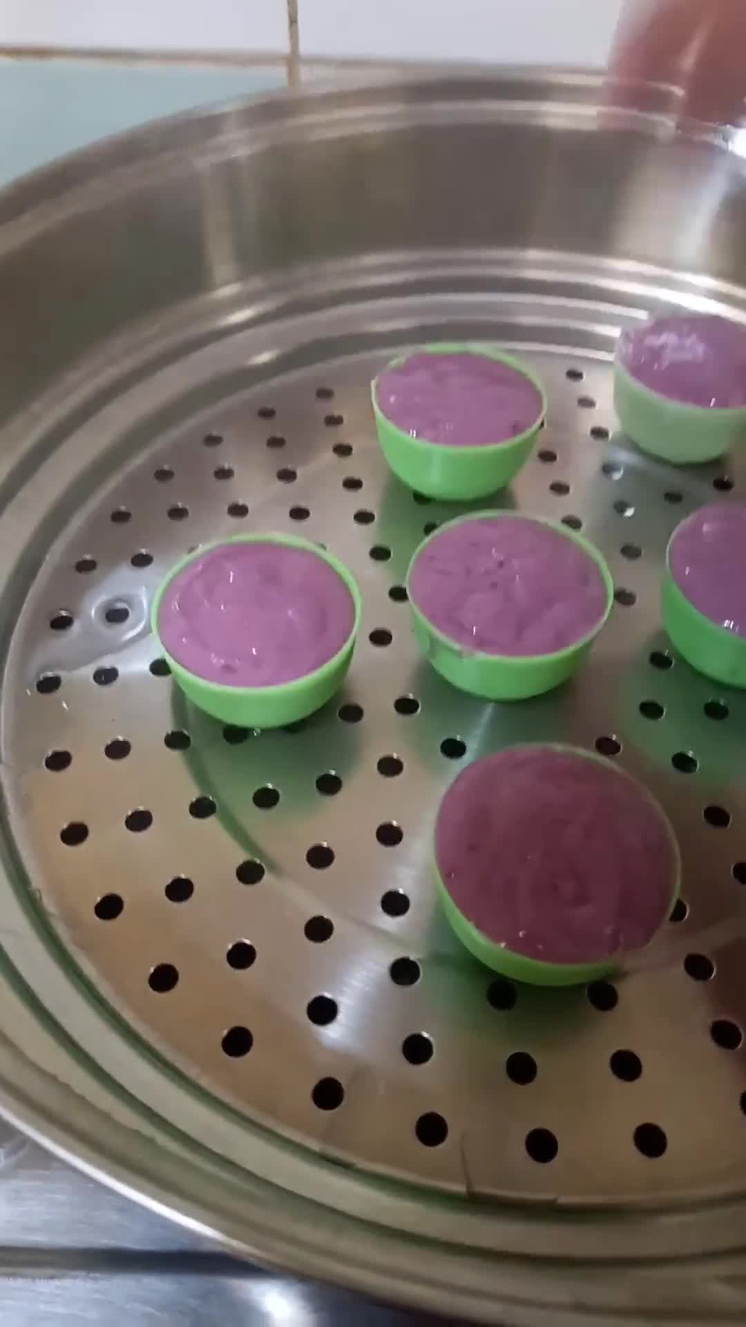 Foto langkah ke 5 dari resep Kue Moho Ubi Ungu.