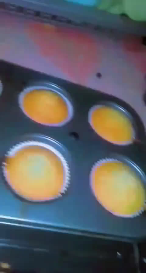 A picture of step 5 of Vanilla cupcake.