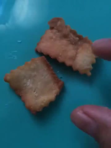 Foto langkah ke 7 dari resep Kerupuk Pangsit Renyah nan Kriuk.