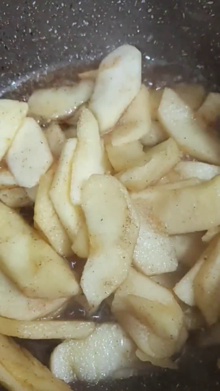 عکس مرحله 1 از دستور کیک پای سیب