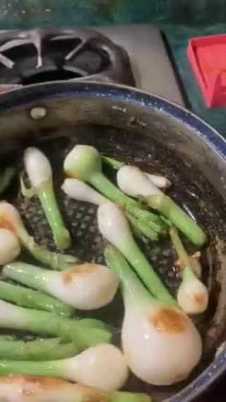Foto del paso 2 de la receta: Salmón 🍣 Encebollado