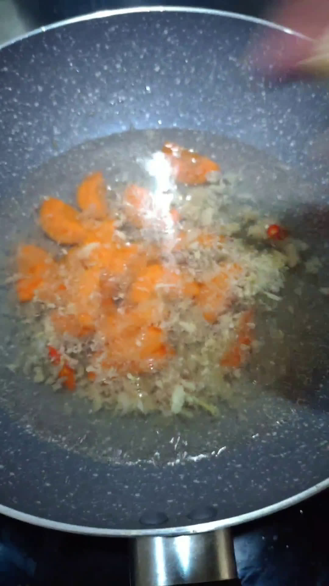 Gambar langkah 2 resipi Sup Cendawan dan Soohoon (Eat Clean).